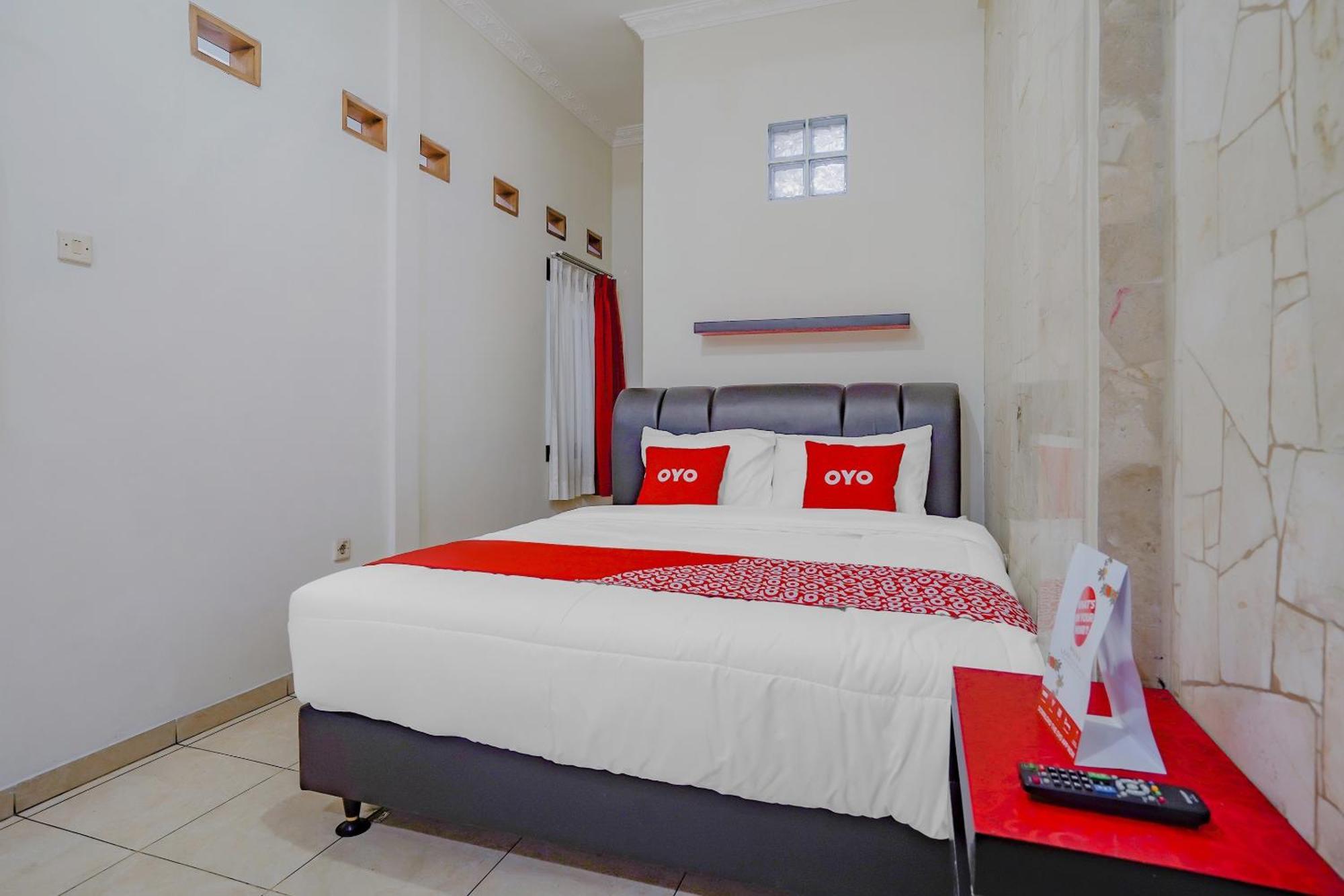 Hotel Oyo Life 90035 Merci Club 2*